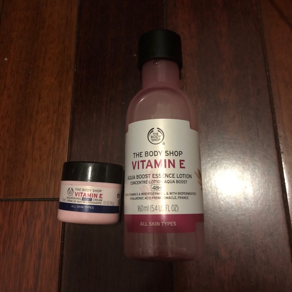 The Body Shop Vitamin E Essence Night Cream